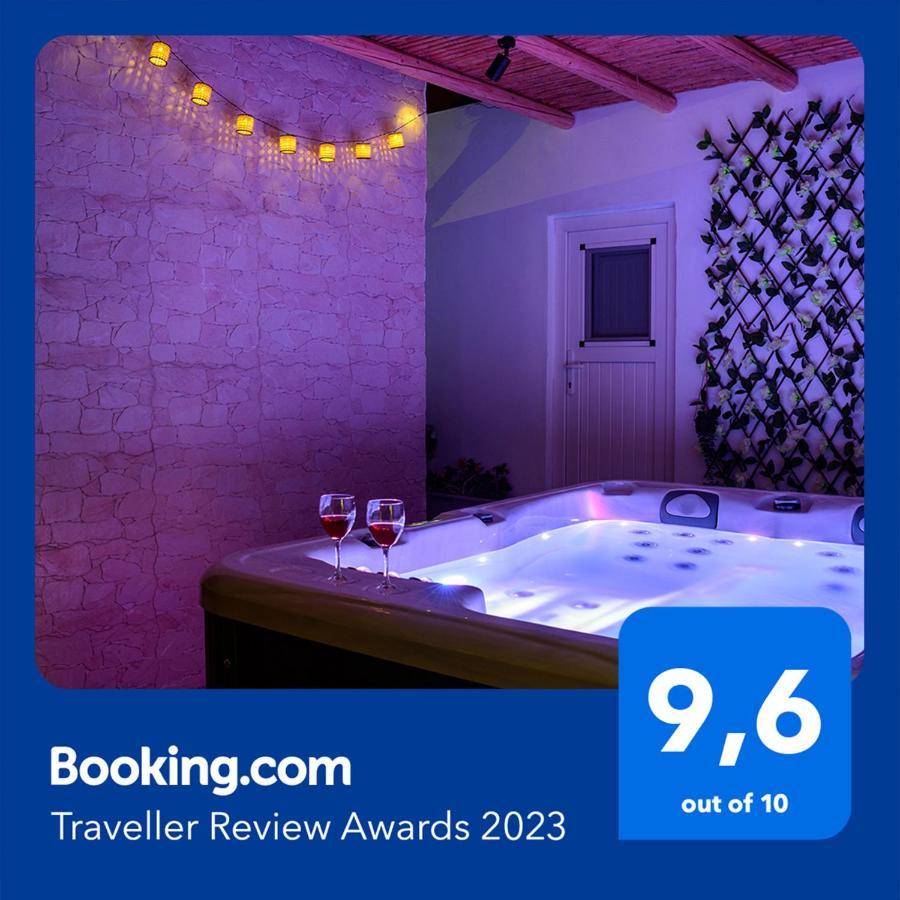 Heart Of Oia - Private House With Jacuzzi Apartment Luaran gambar